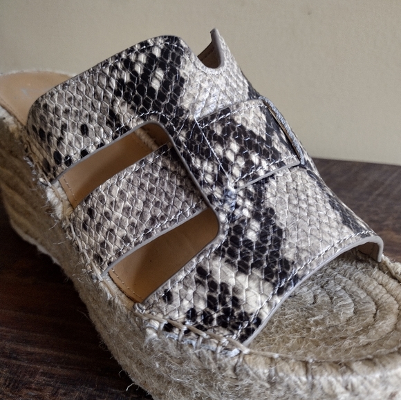 Marc Fisher Robbyn Gray Cream Snake Leather Platform Espadrille Sandals Size 7.5 - Picture 9 of 11